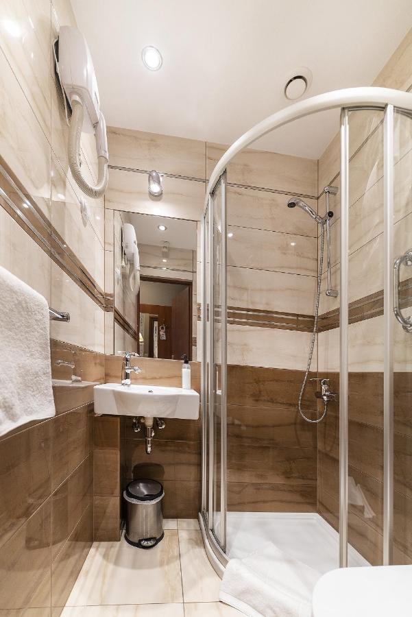 Hotel Doris أوبورنيكي المظهر الخارجي الصورة